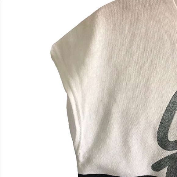 NIKE, Girls Run This Slim Fit T-Shirt Top - Picture 3 of 4